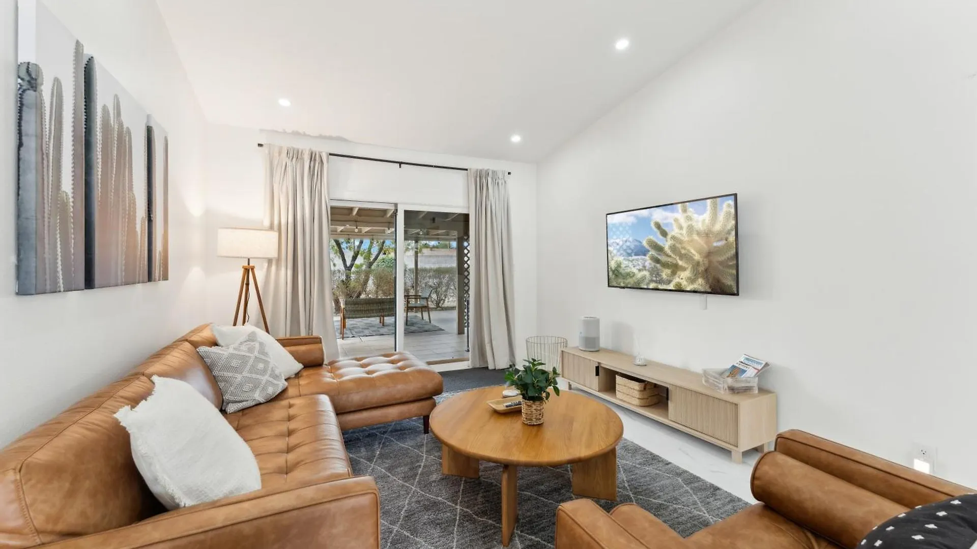Stunning Remodeled 2Br Retreat In Northscottsdale Villa